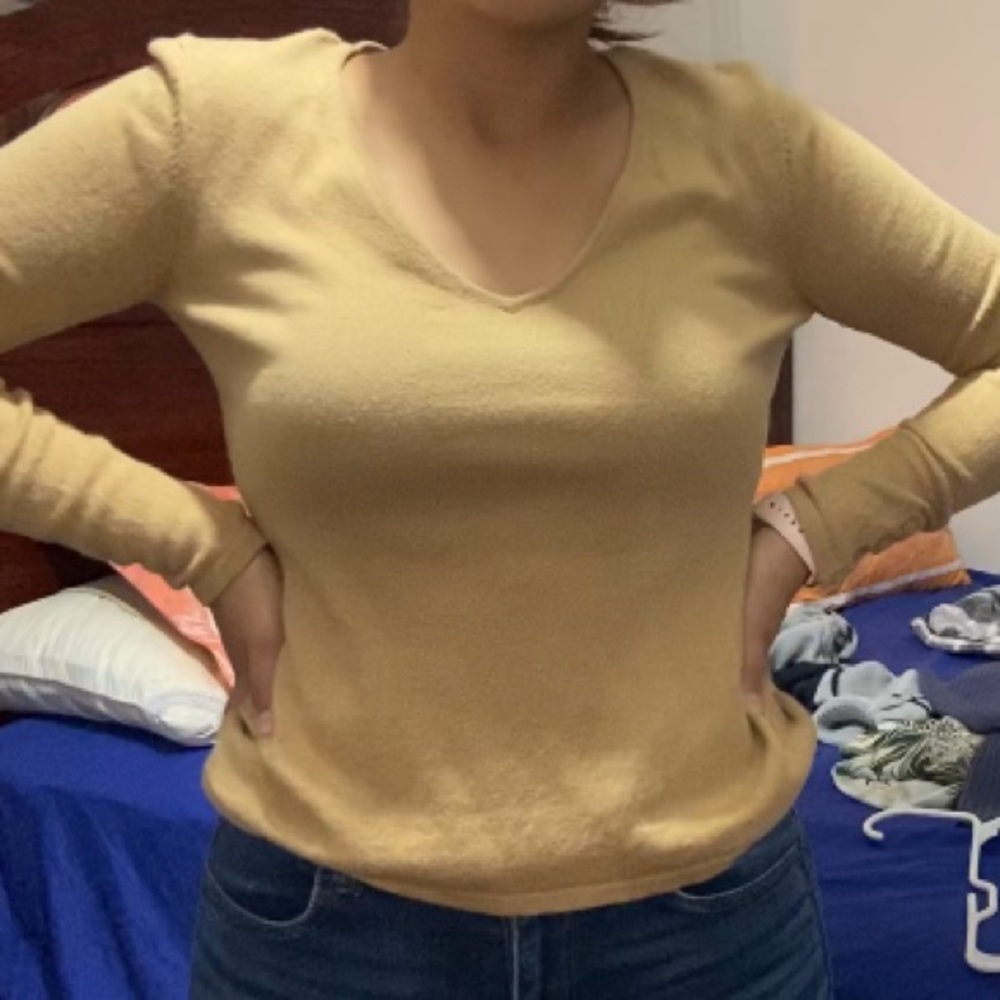 Sweater - Picture 2 of 2